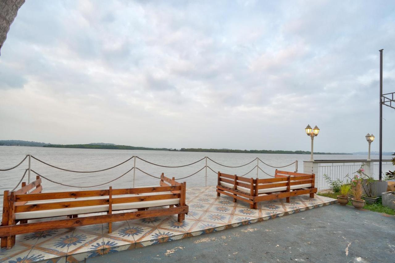 Blu Missel By The River Ribandar Esterno foto